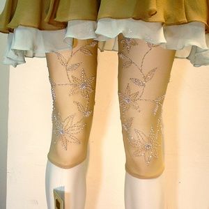 LEGGINGS Nude color LEG-12 M for sizes 2 to 10 NWT